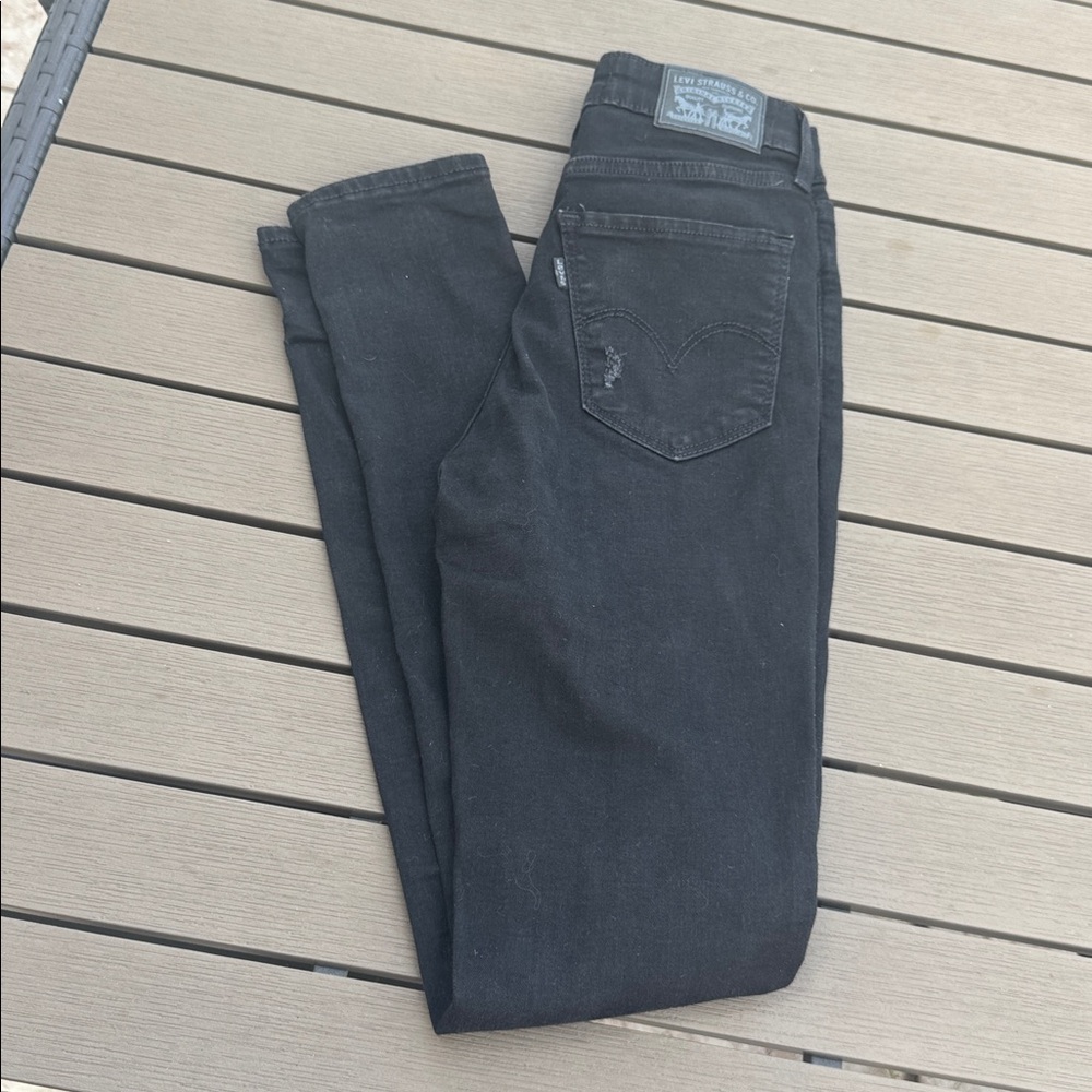 Levi’s Strauss & Co 721 High rise skinny ripped jeans in great condition